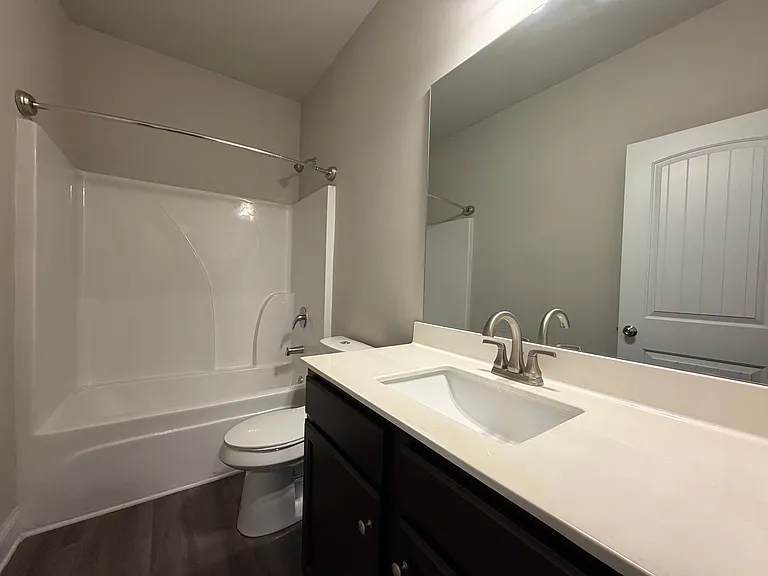 61 N Village Cir — Photo 29