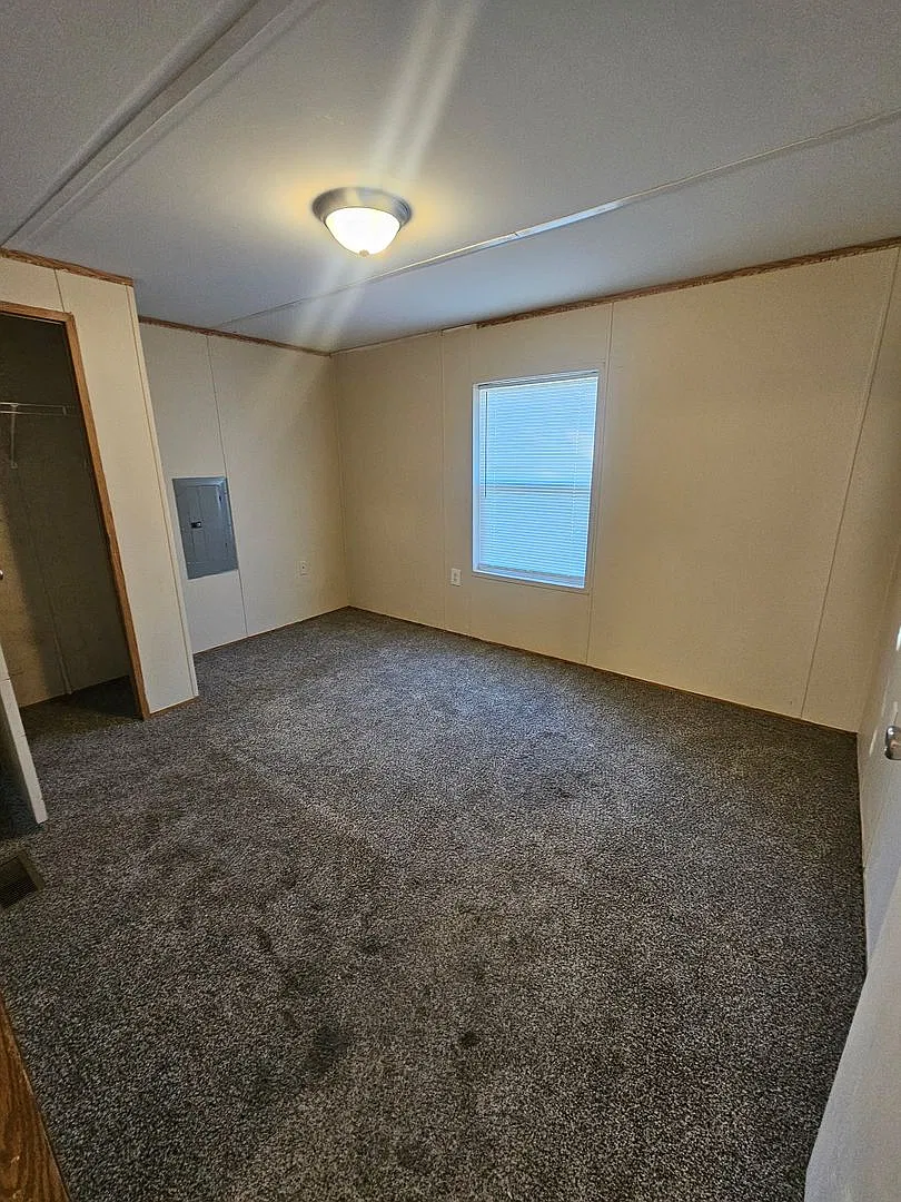 Eagle Estates — Photo 4