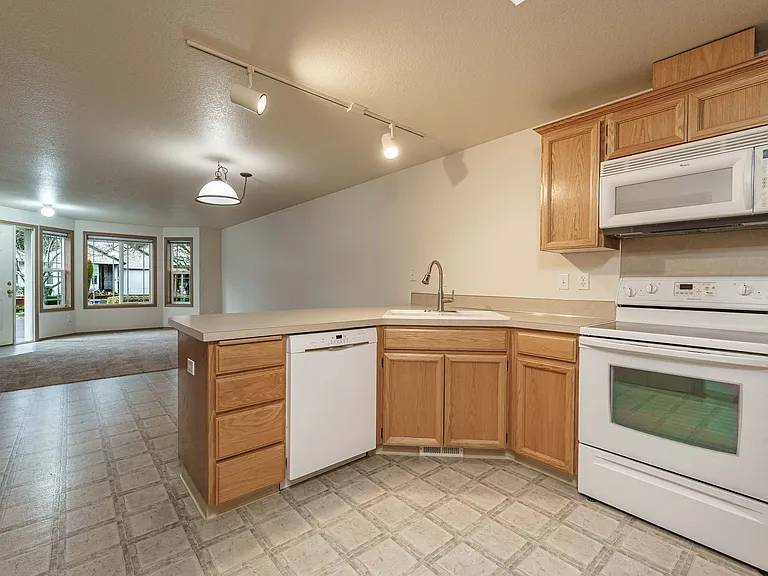 11703 NE 32nd St #11703 — Photo 11