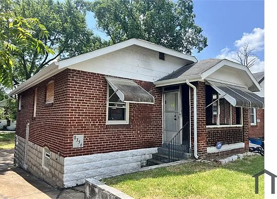8356 Eton Pl