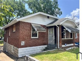 8356 Eton Pl, Saint Louis, MO 63136