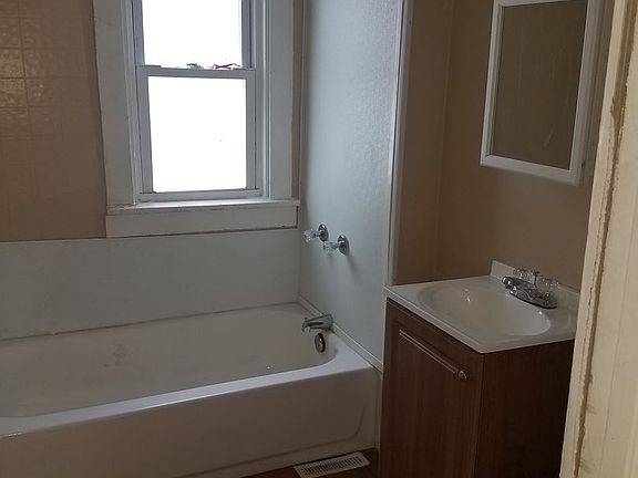 2nd image of 3672 E 144th St #2
