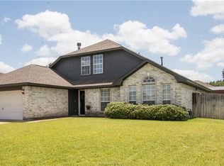 1300 Mullins Loop N, College Station, TX 77845