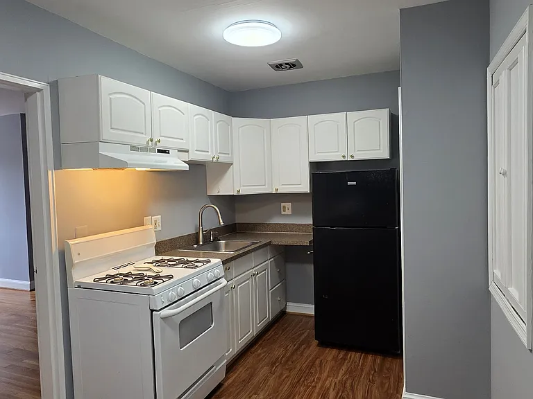 5 4th St NE #1 — Photo 13