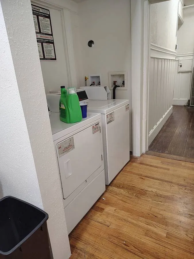 FAIRLAWN RESIDENCE — Photo 4