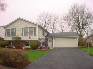 604 W Berkley Dr, Arlington Heights, IL 60004