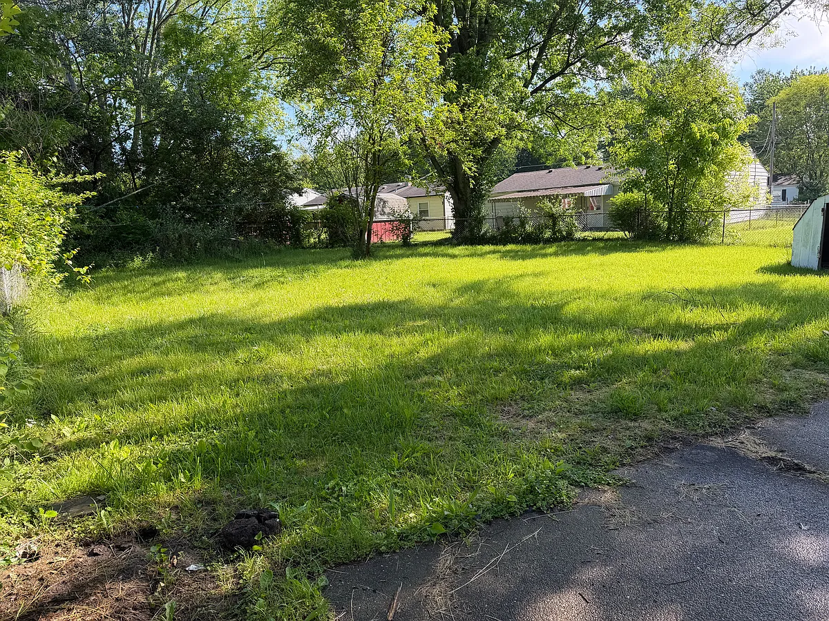 Building Photo - 3108 Niagara St