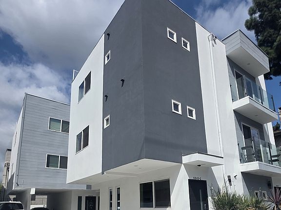 4th image of 6845 Haskell Ave #1