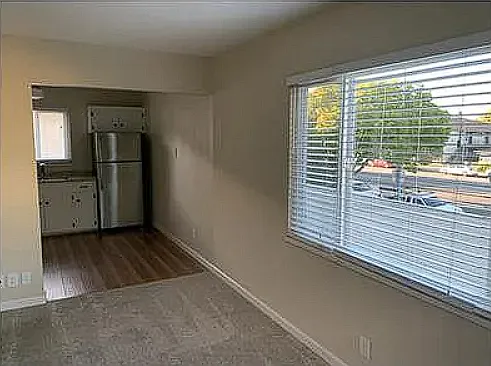 2 bed, 725 sqft, $3,200 — Photo 4