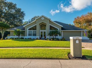 102 Willow Dr, Lake Mary, FL 32746