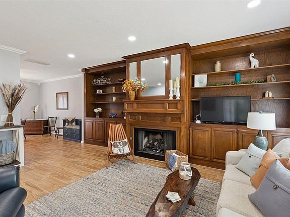 5th image of 11300 N Pennsylvania Ave APT 114