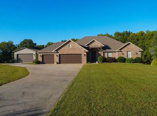 428 Academy Dr, Rogersville, MO 65742