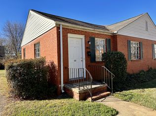231 Poindexter Dr, Charlotte, NC 28209