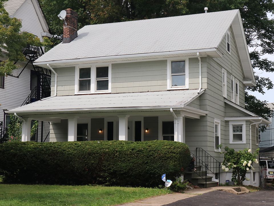 1st image of 28 Warrington Pl