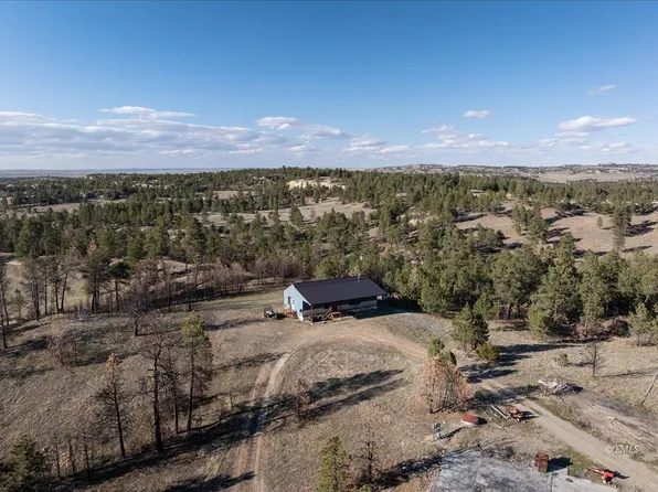 220 Bascom Ln, Ingomar, MT 59039