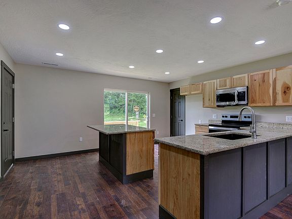 5th image of 606 Old Exeter Road