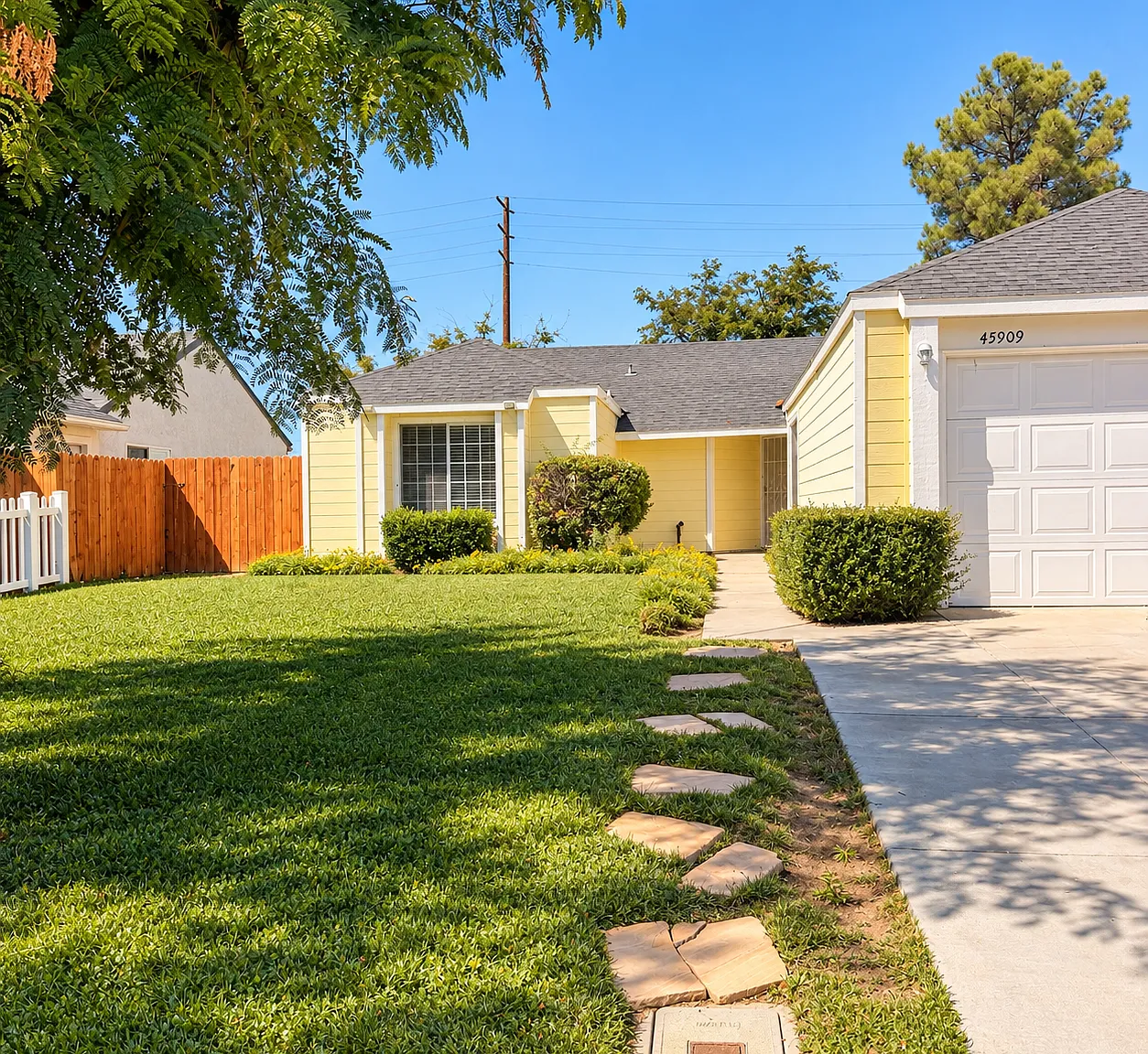 4 bed, 1389 sqft, $2,825 — Photo 1