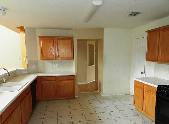 4th image of 12302 Beacon Hollow Ct