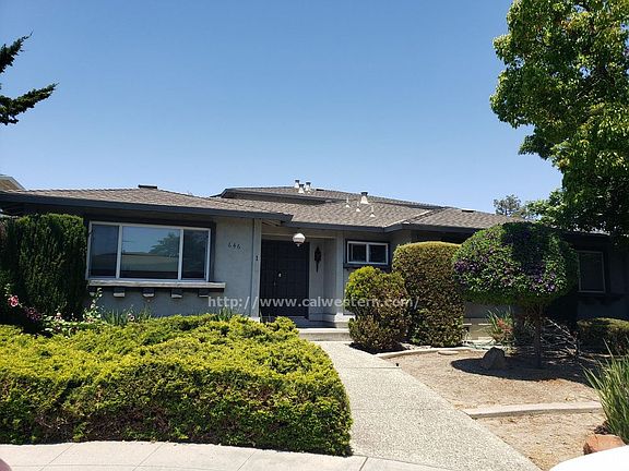 2nd image of 646 Bolton Ct #2