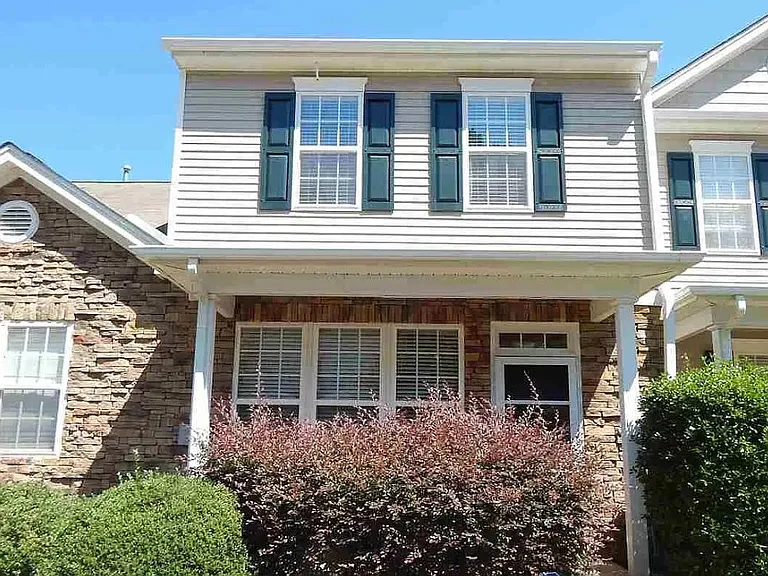 8235 Belneath Ct — Photo 2