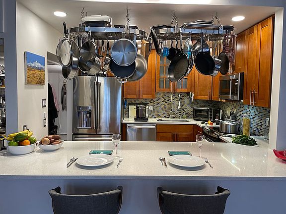 3rd image of 1238 Callowhill St Suite 205