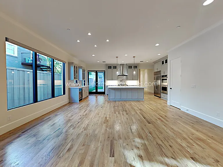 4305 Emerson Ave — Photo 5