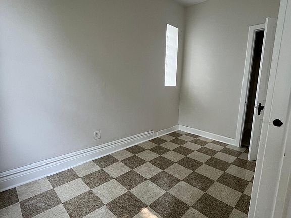4th image of 2706 S Saint Louis Ave #3F