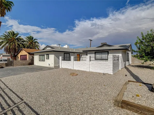 3113 Black Forest Dr, Las Vegas, NV 89102