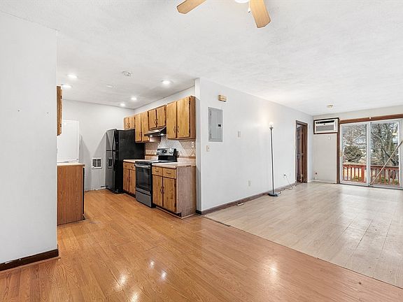 2nd image of 12 Hamilton St #8