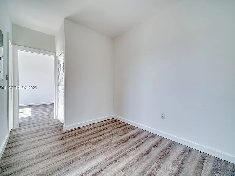 2352 SW 5th St #5 — Photo 10