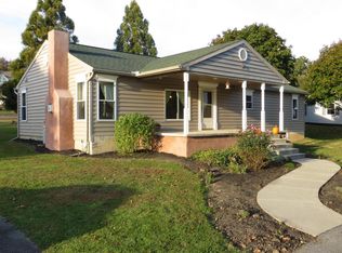 318 Black Barren Rd, Peach Bottom, PA 17563