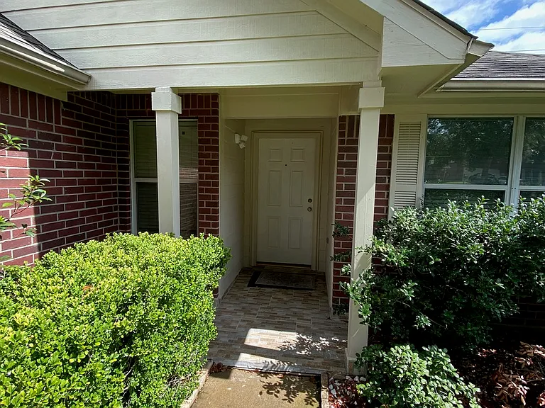 2818 Orchid Tree Ln — Photo 2