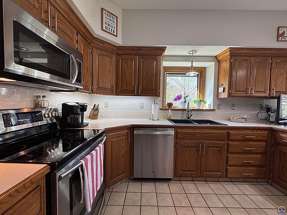 5th image of 5445 NW Brickyard Rd