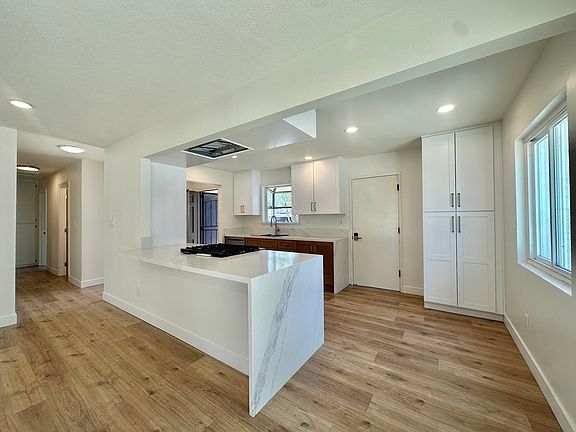 5th image of 4365 Mayflower Way