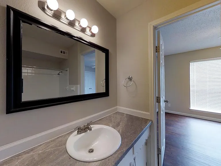 5515 Gaston — Photo 12