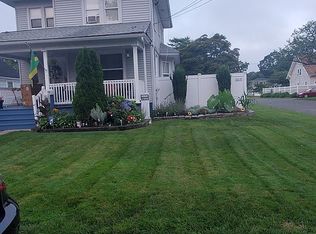 37 Redmond Ave, Bay Shore, NY 11706