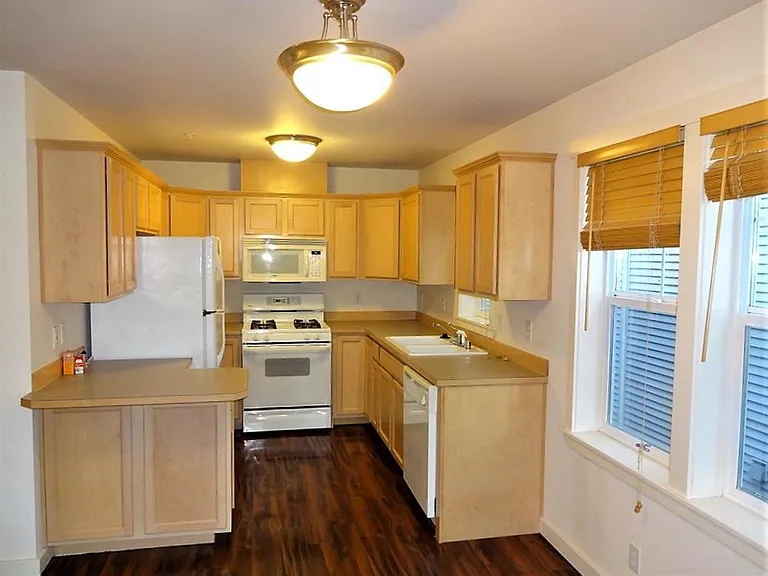 506 NE 73rd St #2A — Photo 4