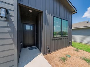 1402 Driess St, Fort Worth, TX 76104