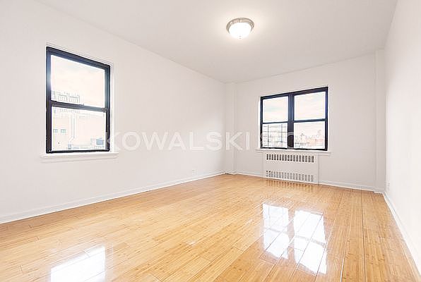 1st image of 180 W Houston St #7X