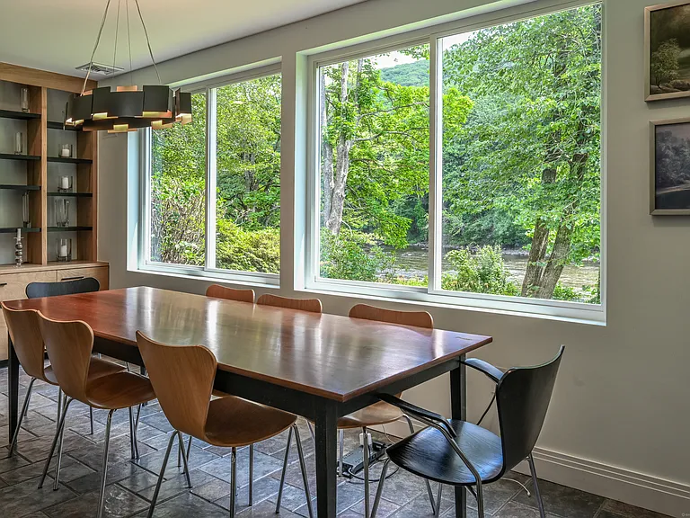 35 Kirk Rd — Photo 24