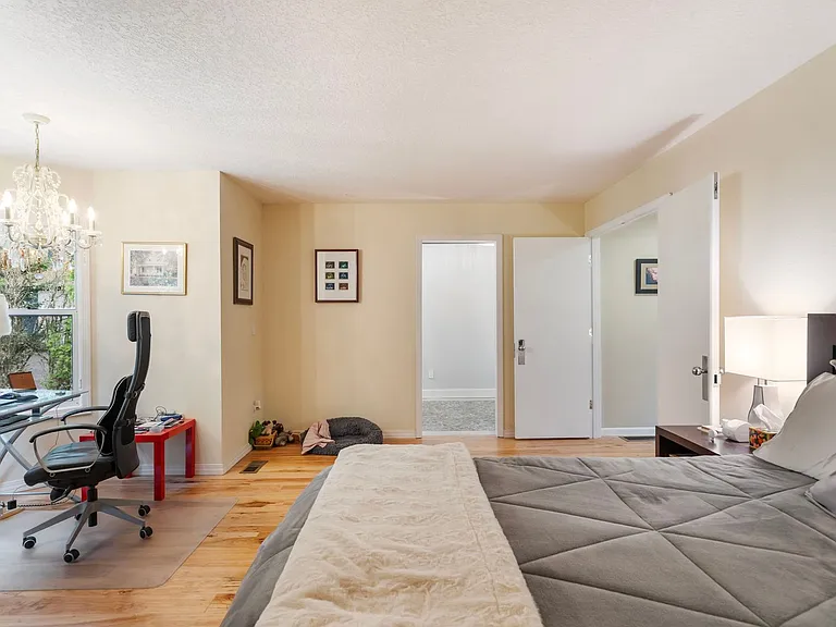 13278 Vermeer Dr — Photo 21
