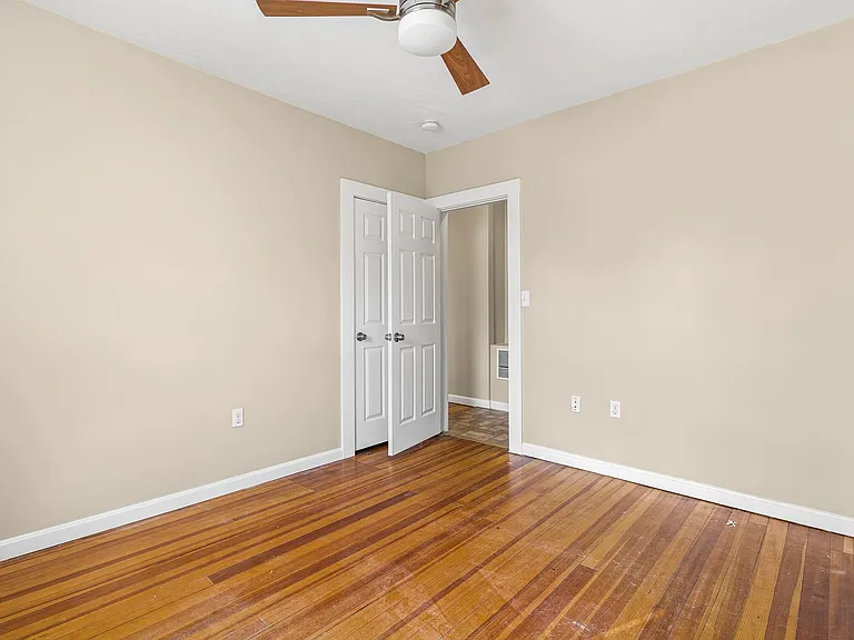 18 Saint Clair St #3 — Photo 20