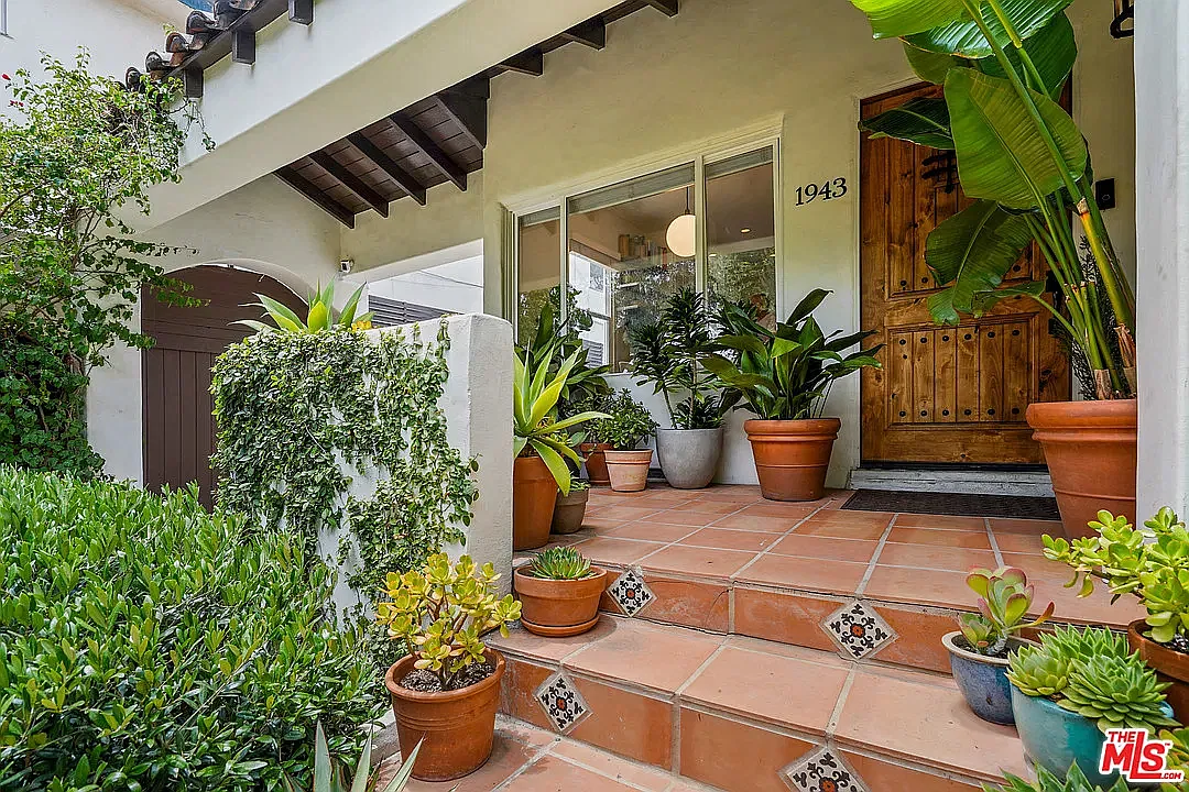 3 bed, $4,995 — Photo 3