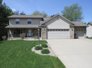 1951 Norway Pine Dr, Plover, WI 54467