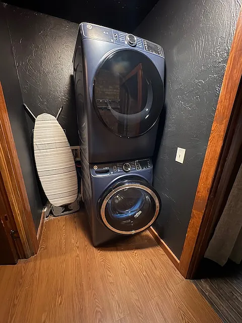 Studio, 1300 sqft, $1,000 — Photo 3