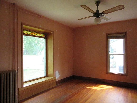 5th image of 333 Lincoln St
