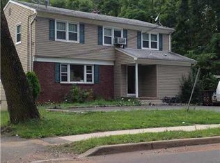81 Wood Ave, Edison, NJ