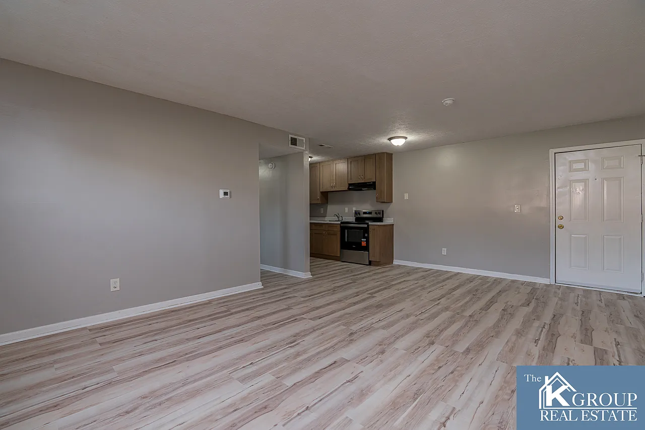 2 bed, 876 sqft, $850 — Photo 2