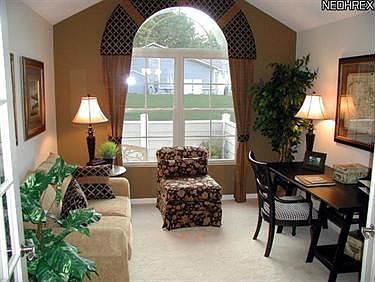 3rd image of 320 Quarry Lakes Dr