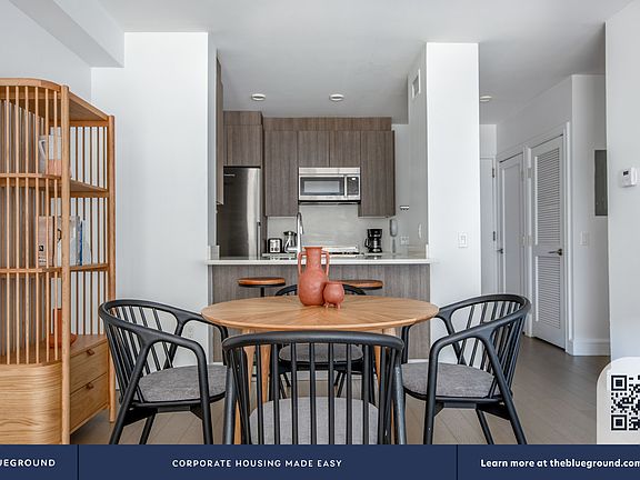5th image of 311 W 50th St APT 7G